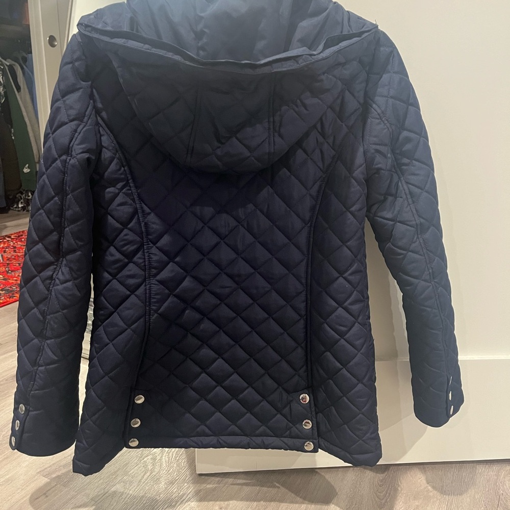 I’m selling a Tommy Hilfiger coat - Picture 4 of 4